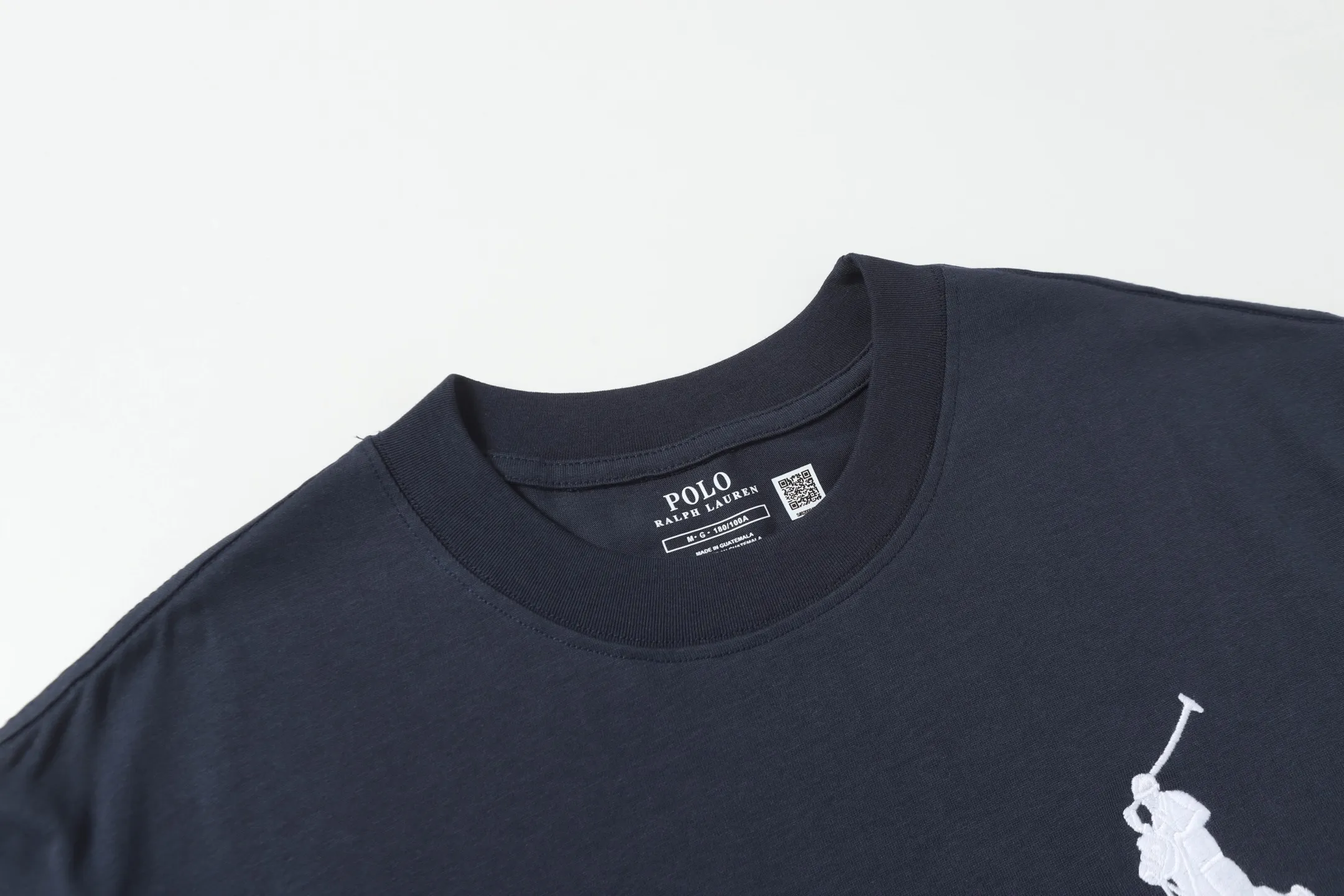 P130 Style number: A001 [Ralph Lauren classic embroidered round neck basic short sleeves] ✅270g double yarn fabric, custom woven and dyed threads ✅Original stickers Scan the QR code to enter the official website ✅Large version, loose and stylish, can wear up to 200 pounds Color: black, white, navy blue, gray Size: S-XL